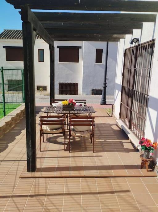 Suite En Sierramagna, Piscina Abierta El Ronquillo Eksteriør billede
