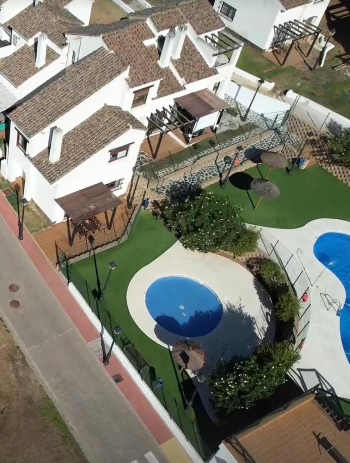 Suite En Sierramagna, Piscina Abierta El Ronquillo Eksteriør billede